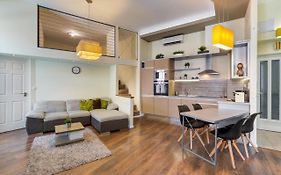 Spacious & Stylish Apartment In Downtown Budapest